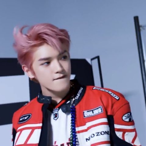 myJohnnyJ5uh's tweet photo. : หนูมีเรื่องมากมาย
: ขา พูดมาค่ะพี่มีเวลาฟังเธอทั้งชีวิต
#taeten https://t.co/EYbSxx4RMv