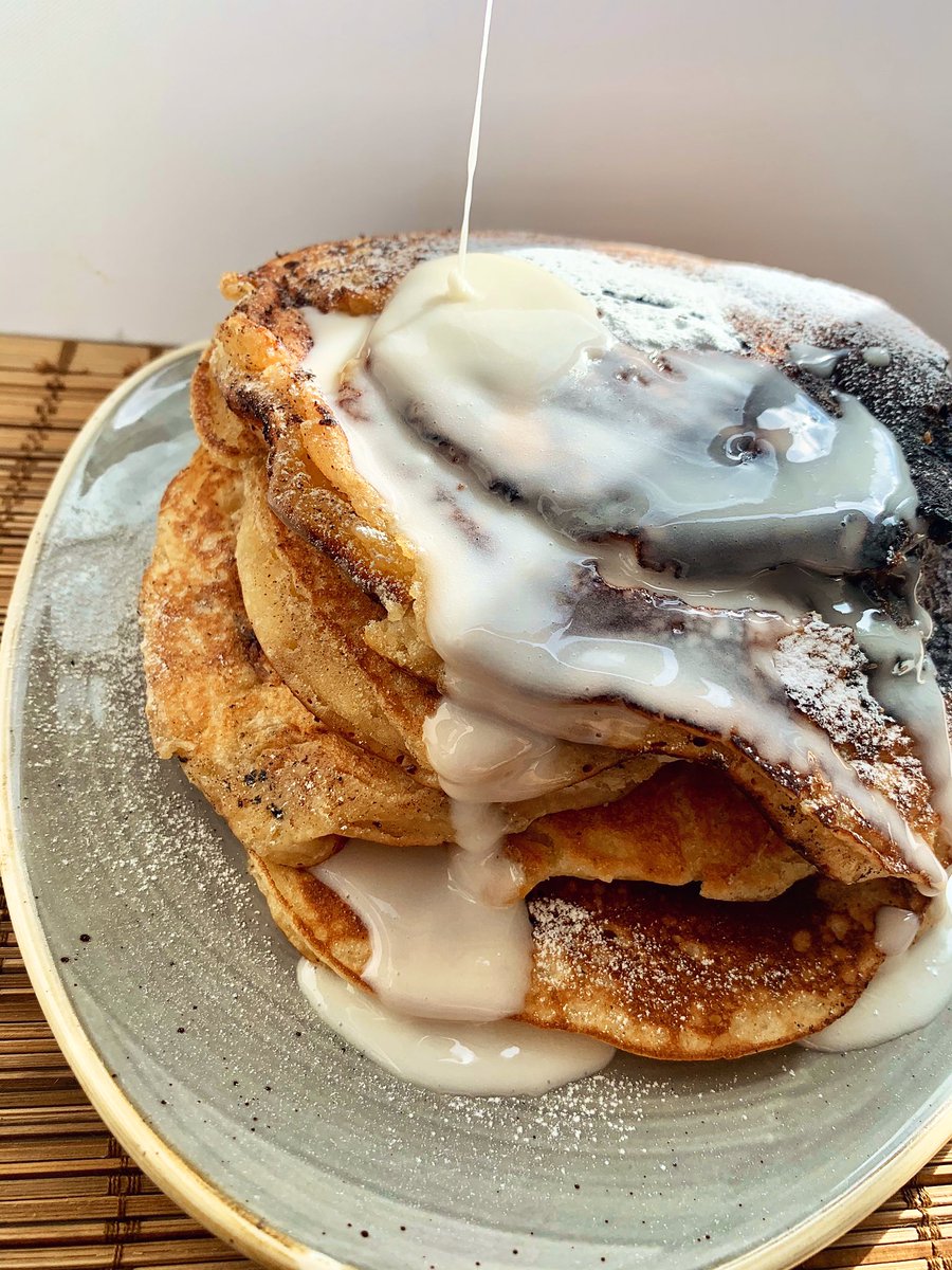 jaydeeats's tweet photo. first tweet 👋🏾 Cinnamon Roll Pancakes inspired by @pashmk Giant Cinnamon Roll 😍❤️ https://t.co/XjTfiUSov9
