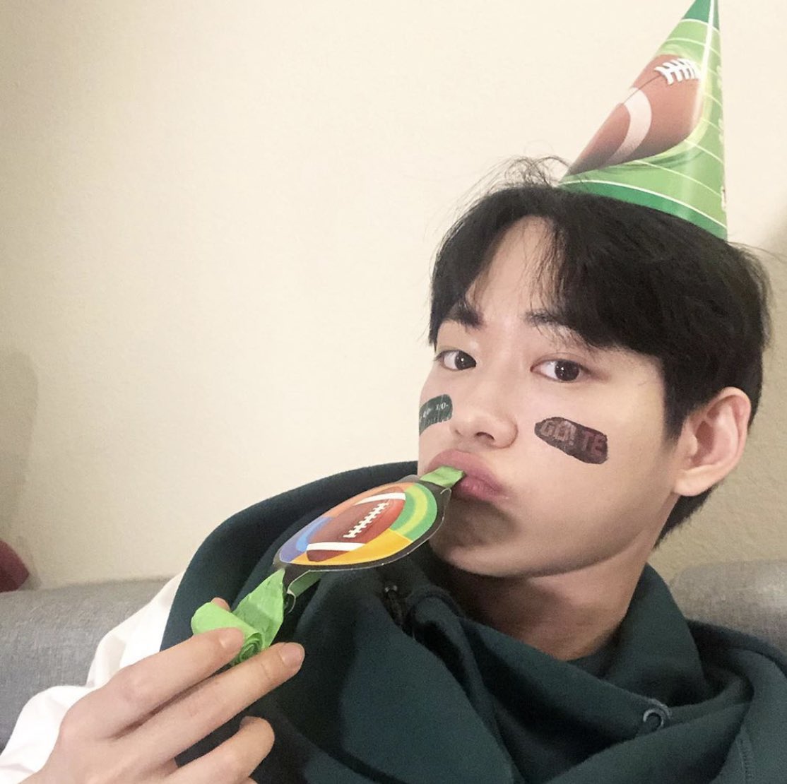 3_mong_403's tweet photo. 어린이날 세진😊 https://t.co/tA0ONU9jxB