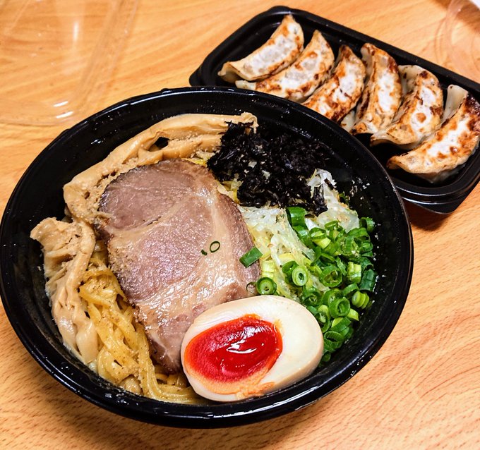 保谷の鶏拉麺JINがテイクアウトを始めたので頼んでみた。
旨し。
さいだはラーメン屋さんを応援します。 