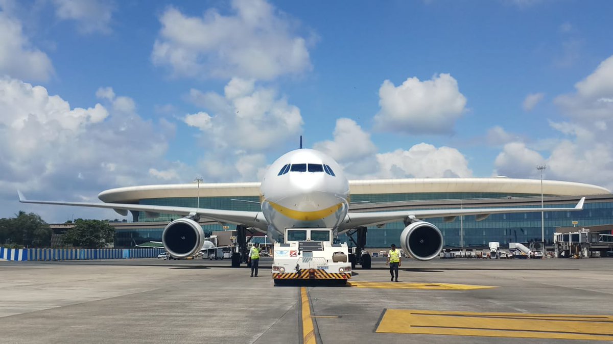 kachareah's tweet photo. 5th May .. 27th Birthday of 9W.
Hopes are still alive !
Want to see @jetairways  chasing the sky 🛫
@PMOIndia 
@narendramodi
@VisheshCC 
@MoCA_GoI 
@ushapadhee1996 
Please Help 🙏 https://t.co/RNGq9J5K8W