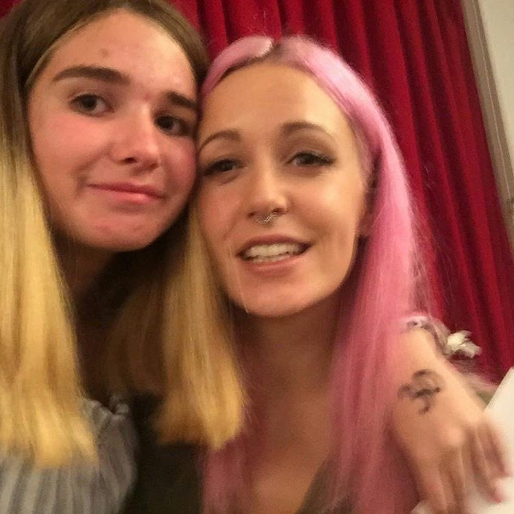wizardmimi's tweet photo. felicidades a una de las personas mas importantes en mi vida, eres puro talento. #Sweet28Alba 🥺💚 @AlbaSweetC https://t.co/aUkmEUD4qM