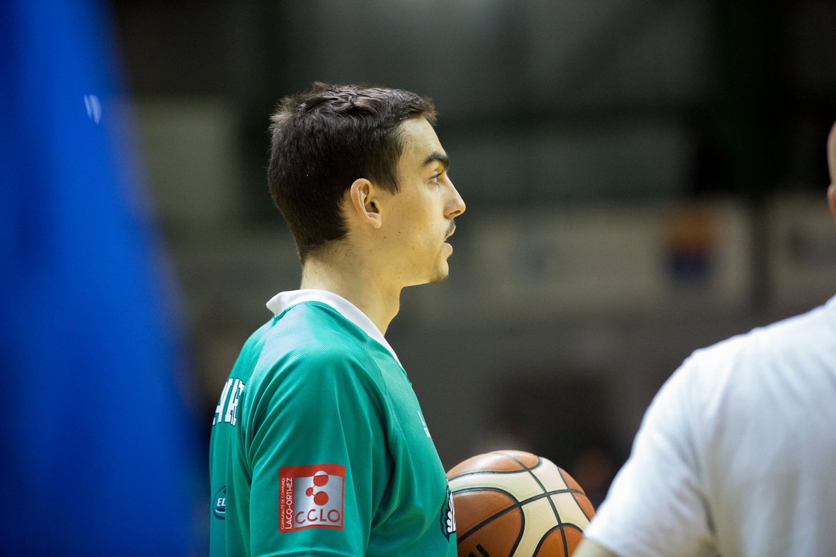 Be_BasketFr's tweet photo. #JeepELITE Léopold Cavalière s'apprête à quitter l’Élan Béarnais, après 9 ans au club, pour rejoindre la SIG Strasbourg 
➡️ https://t.co/21YRQWS2Q3 
📸 G. Poumarede https://t.co/SuVcv7vBom