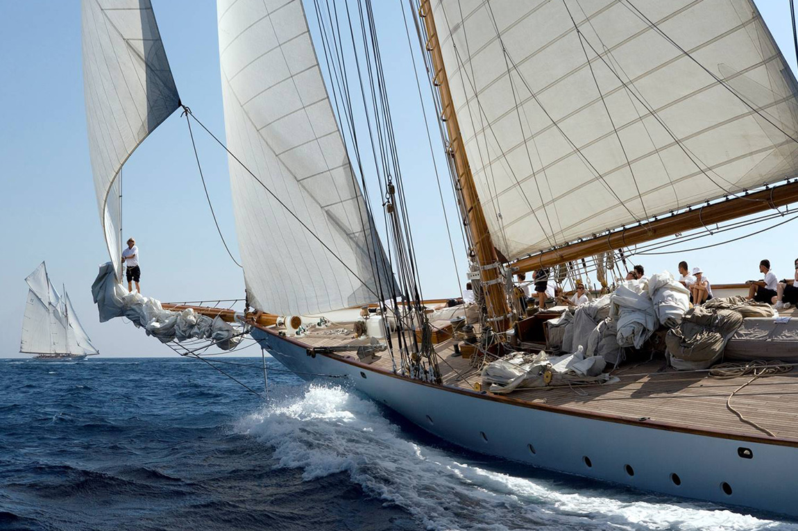 HiEventsGroup's tweet photo. 𝐋𝐄𝐒 𝐕𝐎𝐈𝐋𝐄𝐒 𝐃𝐄 𝐒𝐀𝐈𝐍𝐓-𝐓𝐑𝐎𝐏𝐄𝐙 ⚓️
Il est temps de penser à l’après #COVID19 !!!
C’est à bord de l’un des plus exceptionnels #voiliers de tradition au monde que nous vous offrons la possibilité de participer aux #VoilesdeStTropez
➙ https://t.co/Kwf5JY5Dtj https://t.co/PNIQu7Gutj