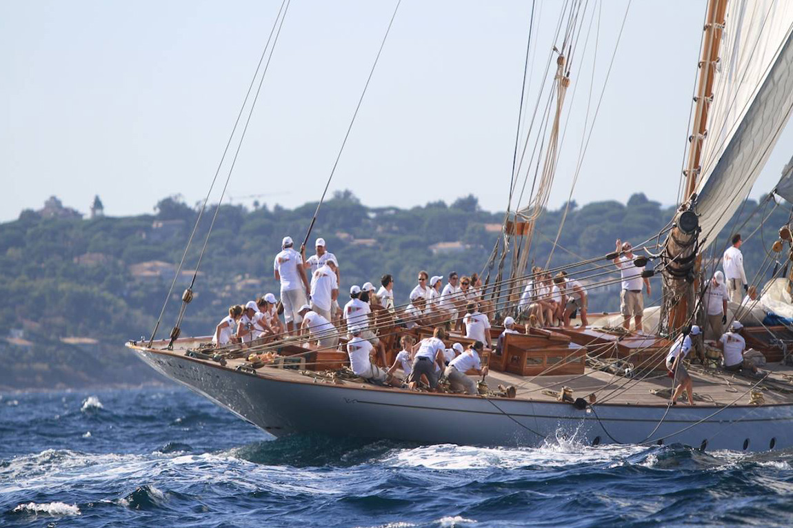 HiEventsGroup's tweet photo. 𝐋𝐄𝐒 𝐕𝐎𝐈𝐋𝐄𝐒 𝐃𝐄 𝐒𝐀𝐈𝐍𝐓-𝐓𝐑𝐎𝐏𝐄𝐙 ⚓️
Il est temps de penser à l’après #COVID19 !!!
C’est à bord de l’un des plus exceptionnels #voiliers de tradition au monde que nous vous offrons la possibilité de participer aux #VoilesdeStTropez
➙ https://t.co/Kwf5JY5Dtj https://t.co/PNIQu7Gutj