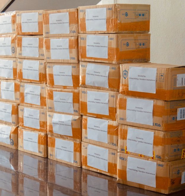 nazim7878's tweet photo. I am delighted to donate 60,000 face masks to Maldives, on behalf of Malaysian based Linbaq Holding’s founder, my good friend Mr. Datuk Wira Ling Kah Chok. 

Private sector help to goverments is vital in this unprecedented times due to #COVID19. We will get through this together. https://t.co/fsgivrTqHa
