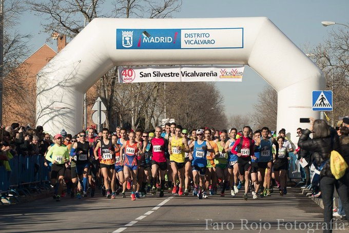 todoVicalvaro's tweet photo. Era el miembro más antiguo de la @AVVicalvaro 
Visionario en los 70 y 80 de que había vida más allá del fútbol, estableció una escuela de balonmano por la que pasaron muchas generaciones y creo la #SanSilvestreVicalvareña, que cumplió 40 años en 2019
Foto @CeciGuillamon https://t.co/aYCBGMAEiI