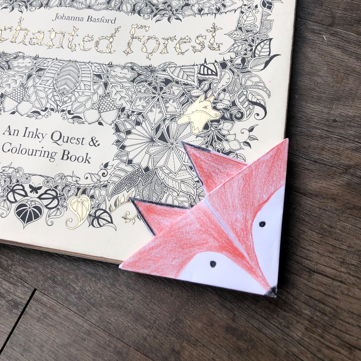 Have u taken up #reading as new hobby? Need a new #bookmark? <a href="/thecraftyhareuk/">The Crafty Hare</a> has just the right #artsandcrafts project for u! Using #origami, make your own fox corner bookmark 🦊 Read her blog &amp; share your creations here: maryfrancestrust.org.uk/make-your-own-… #TuesdayInspiration #Mindfulness