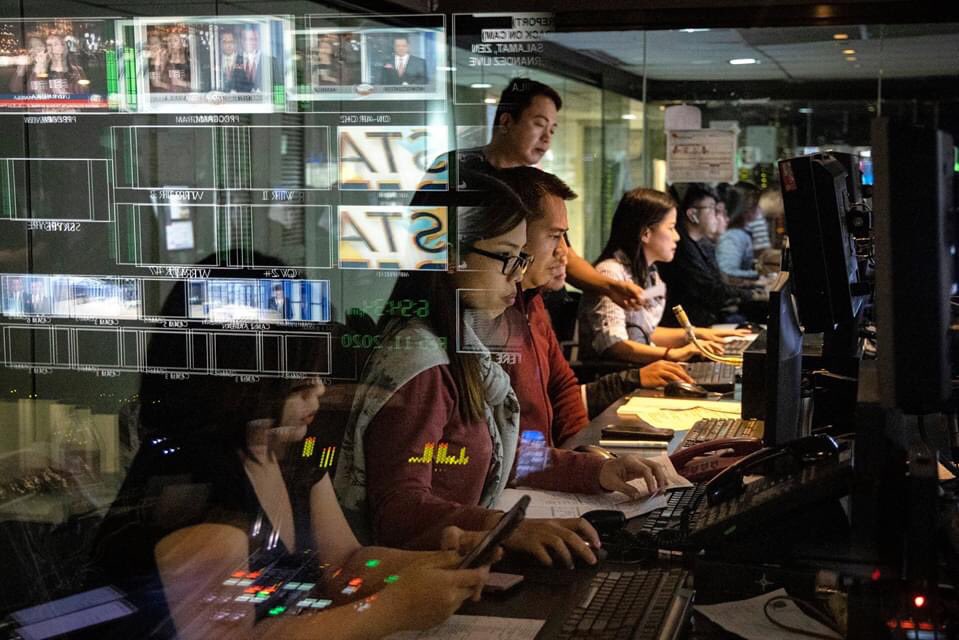 eacayan's tweet photo. Pictures I shot inside @ABSCBNNews last February. Today, the network has been ordered by the NTC to shut down. Thousands of workers will lose their jobs if the government scraps or fails to renew their franchise. https://t.co/dbjPK9C0E6