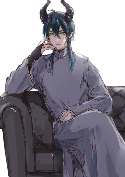 つのたろに着せたら似合うよねって一生懸命描いてた?
またソファーに座ってるね 