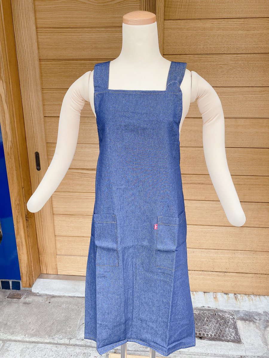 ট ইট র 京呉服 宝石の店 田巻屋 Stayhomeで気分転換にエプロン新調もよいですね 洋服に合わせやすい Edwin デニム素材h型 エプロン 暑い時期にもバッチリ デニムエプロンh型 Edwin 1 480円 税込 青 黒 各m L Ll 詳細はこちら T Co
