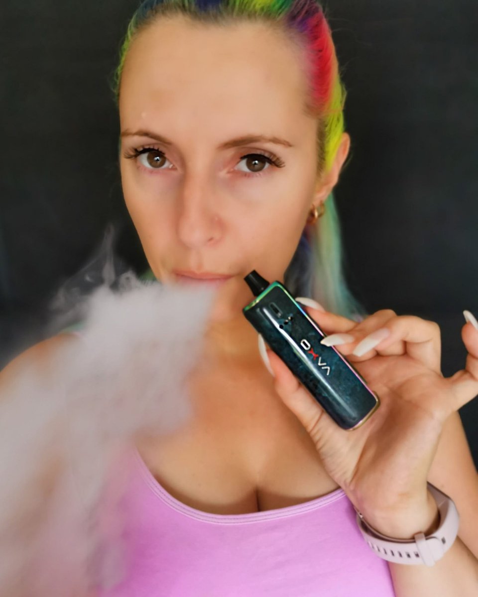 MummaVaping's tweet photo. Such a great device 😍.
...
@OXVA_JP Origin. Single 18650 battery, clear pod, replaceable coils, 40w, long lasting batteries and coils and come in amazing designs 😍.
 #oxva #originaio #oxvaorigin https://t.co/ZXWePKEVBP