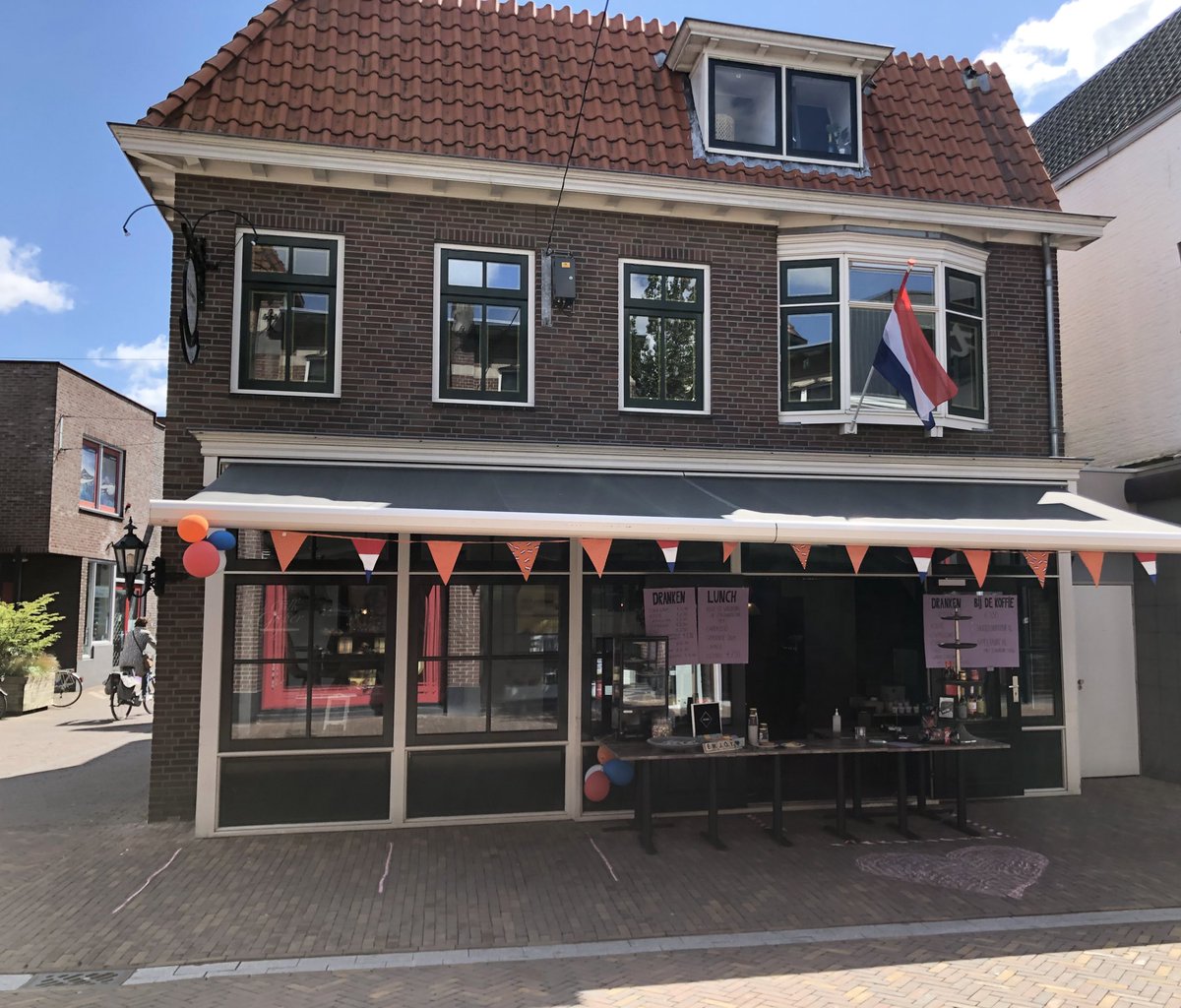 • Bevrijdingsdag •

EMjoy de Gulle Gaper is vandaag open! 🇳🇱

Voor de lekkerste koffie, appeltaart en lunch to go! #ede