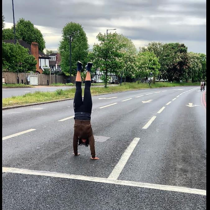 chiswick7's tweet photo. All this space on the North Circular near Chiswick. Loads of room for #walking, #cycling, #jogging & handstands. Imagine this space for people to use for exercise. Do we need 3 lanes for cars now? #Dreaming #SocialDistancing @LBofHounslow @willnorman @HounslowCycling @Heidi_LDN https://t.co/GLr5kTHN39