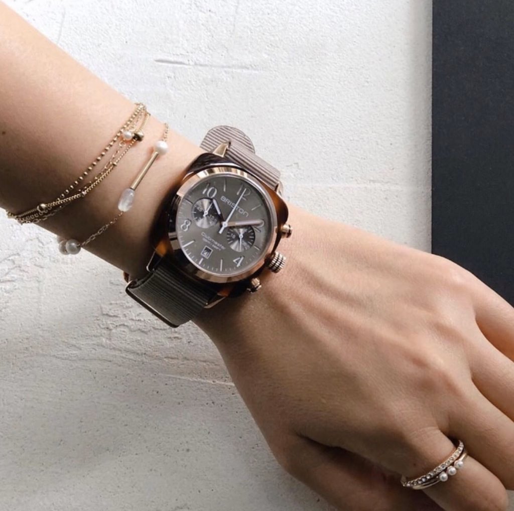 MFerrerJoyero's tweet photo. Un reloj perfecto para estos nuevos días 🤩
Briston watches, en #ManuelFerrerJoyero
Shop Online https://t.co/UtiKBntmhg
#Joyerosdesde1968 #Briston #WatchwithClass #UrbanStyle #Cool #Lovely #AvRepúblicaArgentina27 #Tujoyeríadeconfianza #Logroño #Tenemosmuchasganasdeverte https://t.co/qI8Oz8lzEq