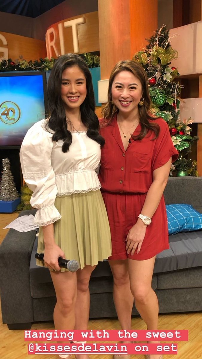 Venteauno's tweet photo. Grateful not only for the new management but also for these people who welcomed her with so much love. Thank you po
 @KissesDelavin 
KISSES TuesAAA
#KissesDelavin https://t.co/VzJIYrBVJa