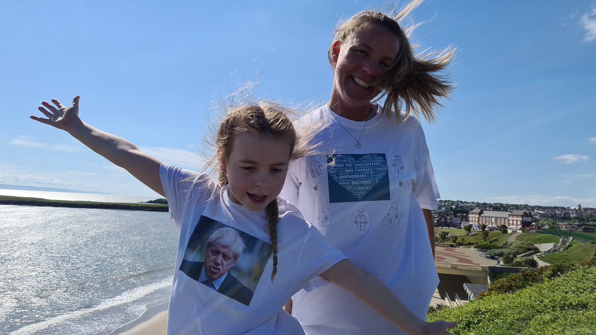 Costa_Del_Barry's tweet photo. @BorisJohnson We printed our own thank you T-shirts at home &amp; look what our daughter chose 😊 https://t.co/uEfishxCOe
#teamboris https://t.co/i7ZtC9CdFN