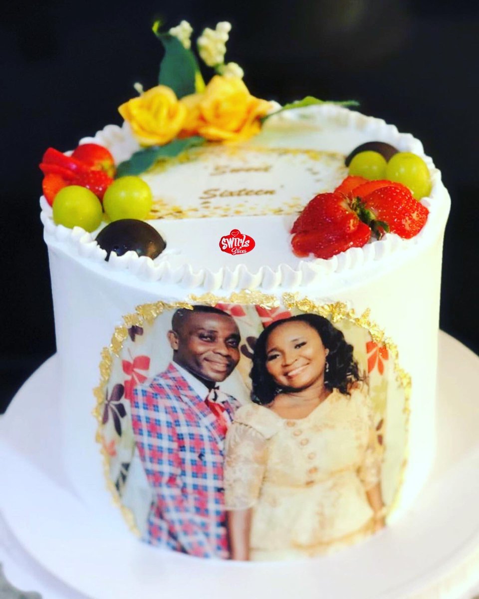 AndSlices's tweet photo. All we need is LOVE & yummy cake. Celebrate your happy moments with us. Kindly watsapp or call 0202020066 #swirls&slices #happymoments #temacakes #anniversarycakes #whippedcream https://t.co/uv6XrJ3Qml