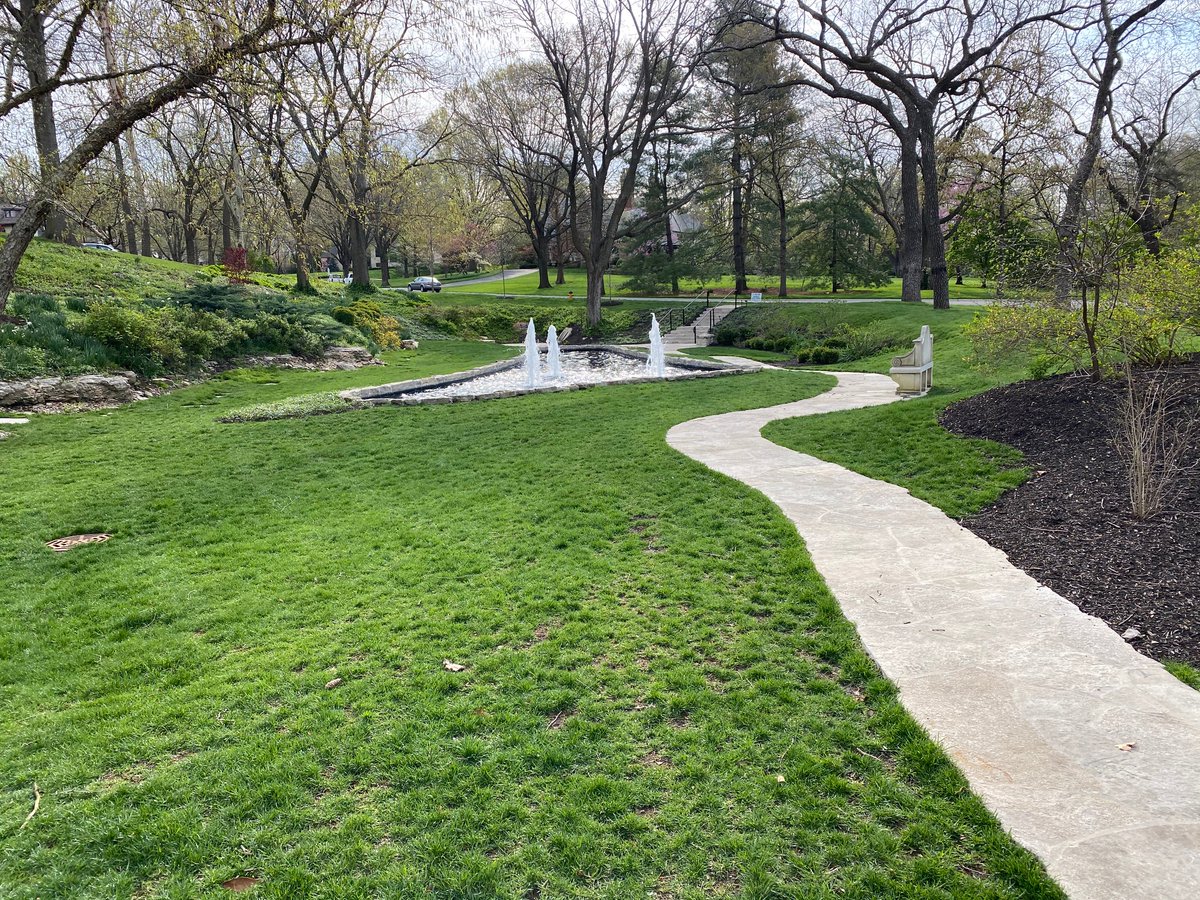 MegaKCbuilds's tweet photo. Before & After: Spring is a time of renewal and getting outside, which makes it the perfect time to appreciate the renovated fountain in this Mission Hills sunken garden. @MegaKCbuilds was happy to work with @WatersEdgePools on this rebirth!
#builtbyowners #kansascity #buildkc https://t.co/S1AFKfZZnt