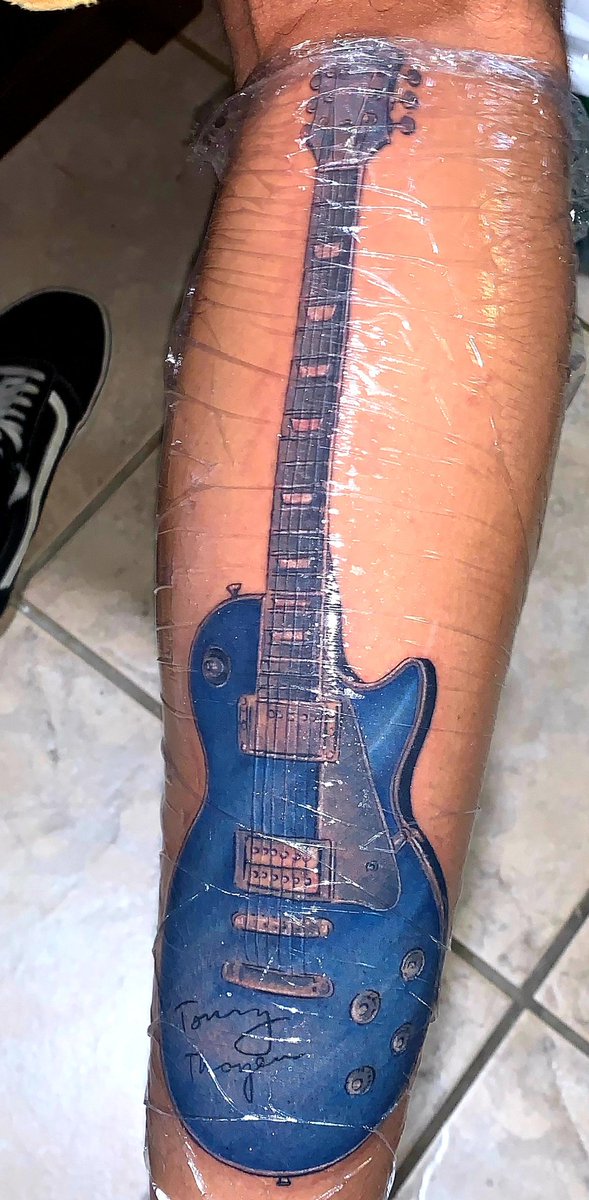 #KISSARMYROCKS! Thanks to Julian Martinez for sharing his brand new @tommy_thayer Electric Blue guitar tattoo with us!