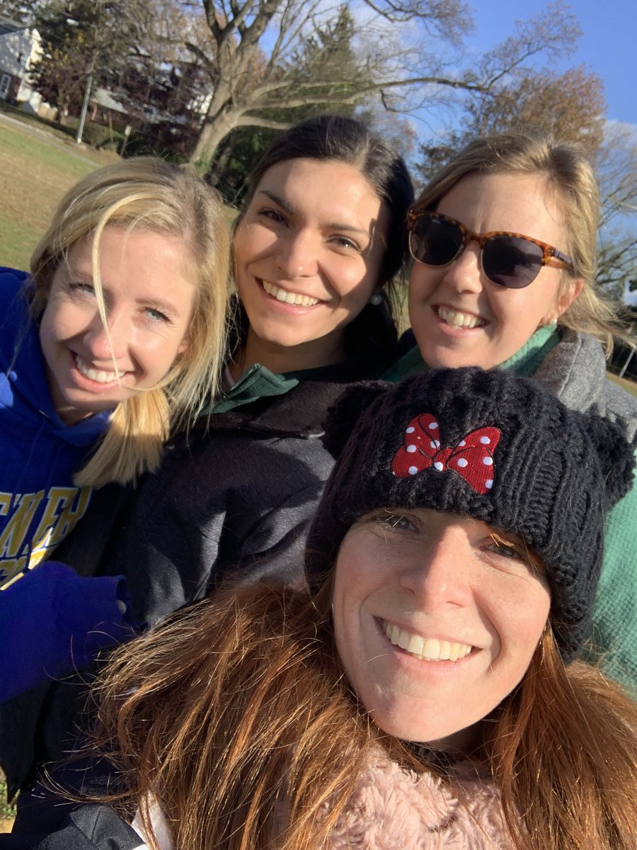 mrsdibi20's tweet photo. So thankful to have a wonderful team to work with each day!  Miss my teacher family!! #TeacherAppreciationWeek2020 #saboldstrong https://t.co/MgDyTxWvLE