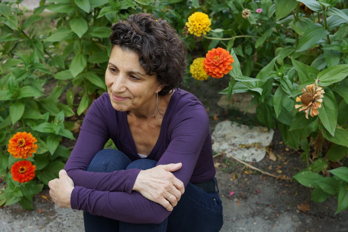 A quiet morning meditation dedicated to the courageous and compassionate healthcare workers on the front line during this pandemic.  I am so grateful for their service.  #soundsat7  #compassion  #healthcareworkers 

finding-health.com/sounds-at-7