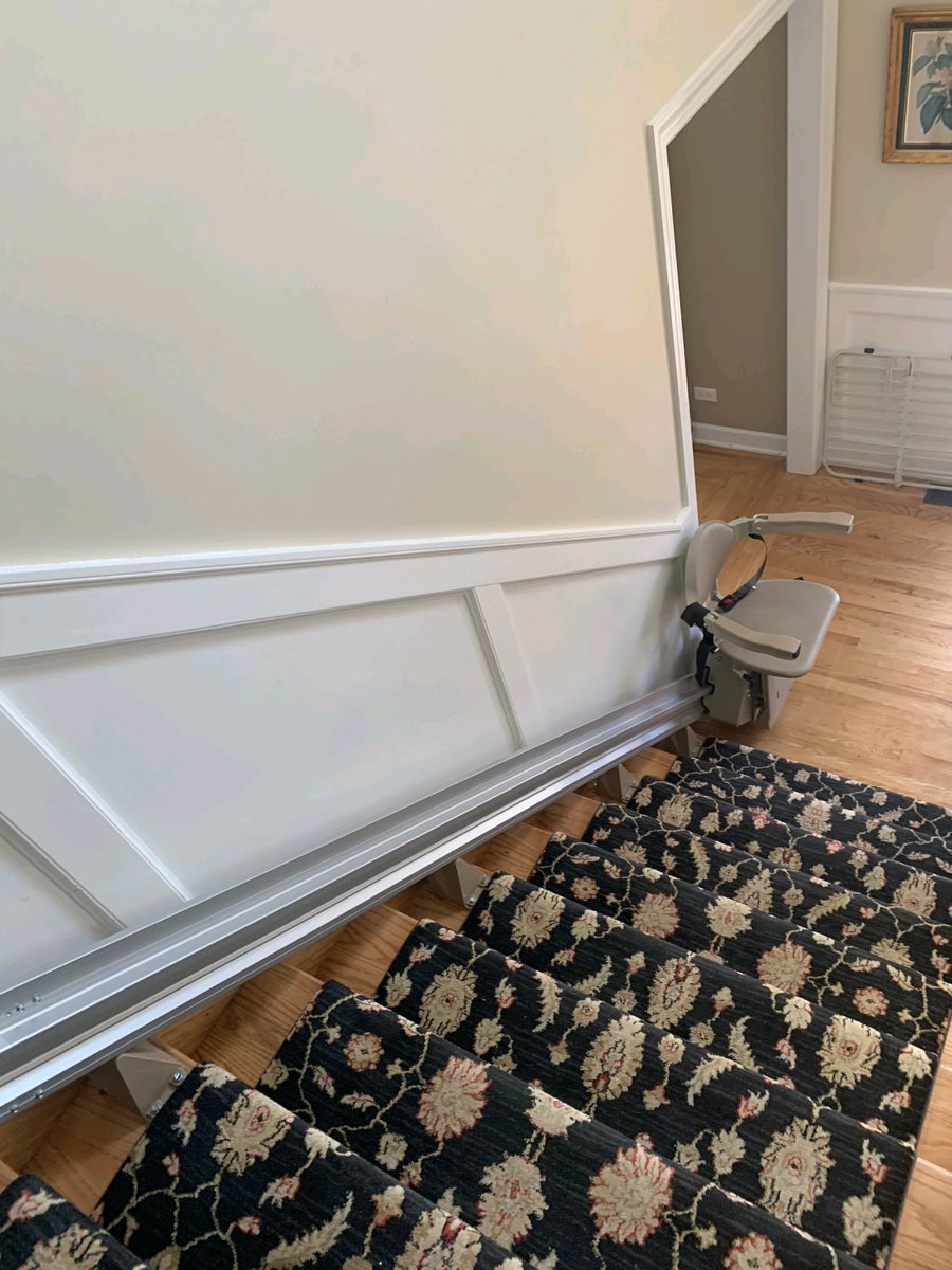 LifewayChicago's tweet photo. Are you or your senior parents finding your home difficult to navigate? A stair lift could be a perfect solution as it provides a safe and easy way to access a second-floor level, while still leaving space for others to navigate by foot.

Free Evals: https://t.co/oNaUs0Lcvj https://t.co/4FQRqxerFR