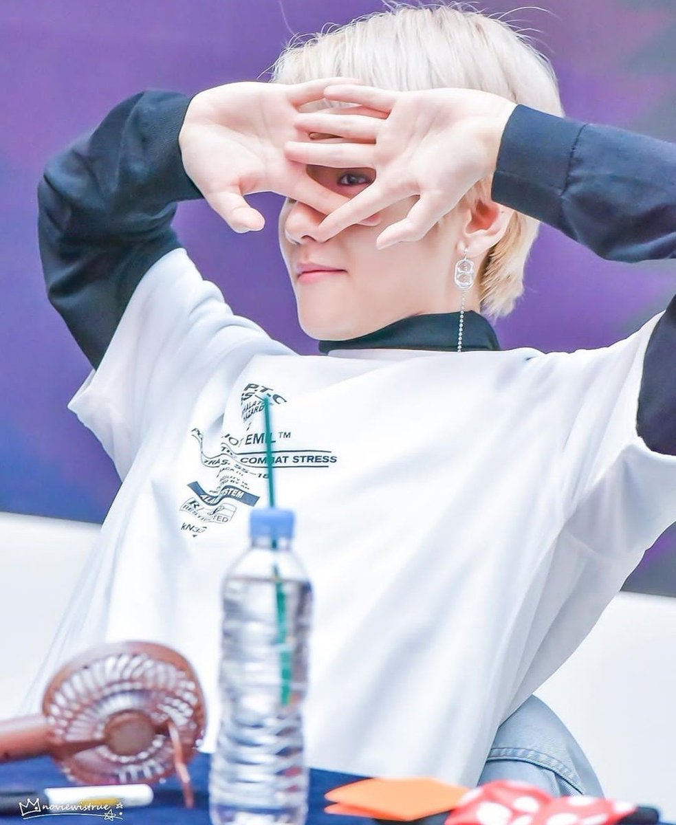 EXOLVOTING_'s tweet photo. چندتا عکس موردعلاقتون رو توییت کنید^^

#자랑스러운_큥이날
#HappyKyoongDay #KINGBBHDay #EXO @weareoneEXO @B_hundred_Hyun @layzhang https://t.co/DV9CFEEC8X