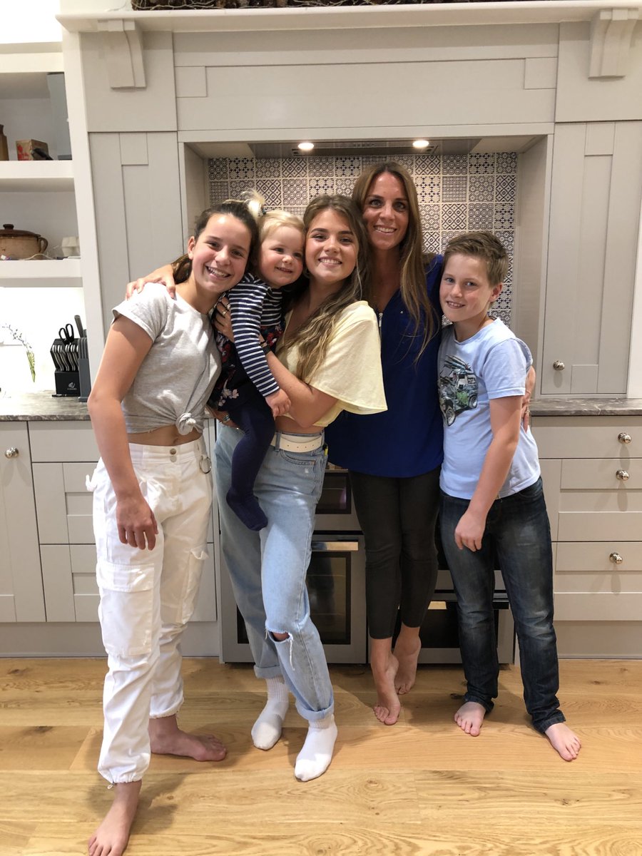 becgbr's tweet image. 16 years ago today I welcomed the first of these 4 beautiful souls 🥰.....(and yes, I’m on tip toes before anyone notices #verticallychallenged )