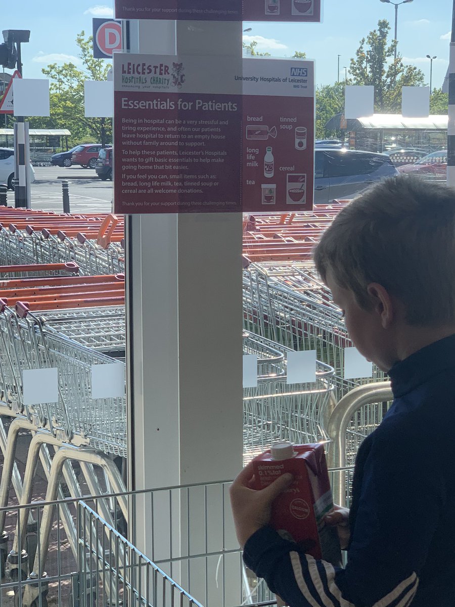 LouiseM41090612's tweet photo. Sainsbury’s are supporting our Discharge Care Packages, for our patients on discharge.Please support  our elderly patients on discharge just like Joe is 😀@lri_the @gillystaton @fhlennon1 @OweniteAdam @Leic_hospital https://t.co/AxFzYIBI7J
