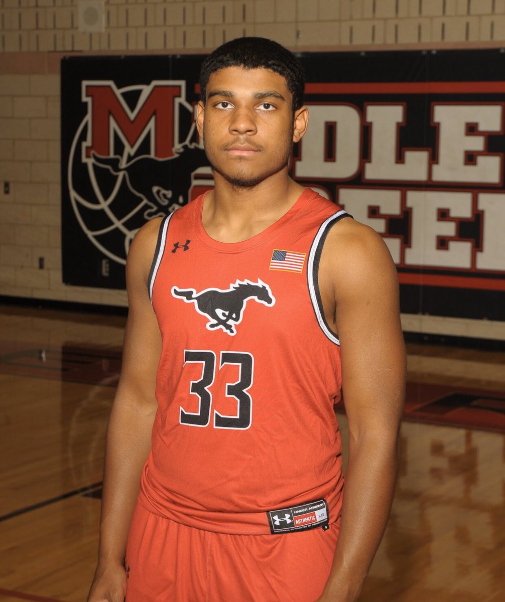Congratulations to junior, Quincy Pugh <a href="/quincylpugh8/">Quincy Pugh</a> , on being named the 2019-2020 “Leon Hargrove Award” winner!  Much like the former Mustang great, Quincy’s hard work, leadership, &amp; competitiveness were contagious. I’m proud of you &amp; excited for your senior year! 🔴⚪️⚫️🏀🐴