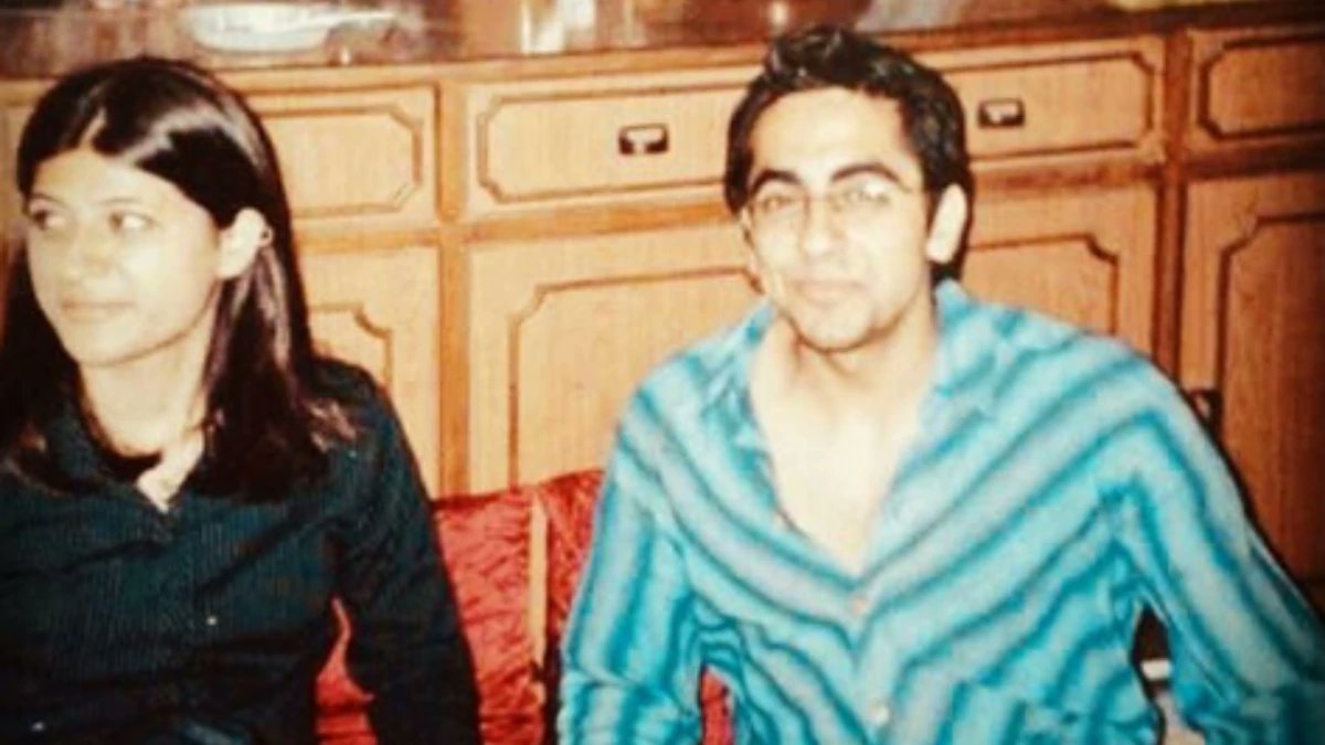 Sakhan143g's tweet photo. #futuristic #throwbackthursdayontuesday #throwbackthursday #throwbacktuesday #samething #lockdown 
Ayushmann Khurrana and Tahira Kashyap believed in social distancing since their first year of dating. See old pic https://t.co/9a8OMpjhek