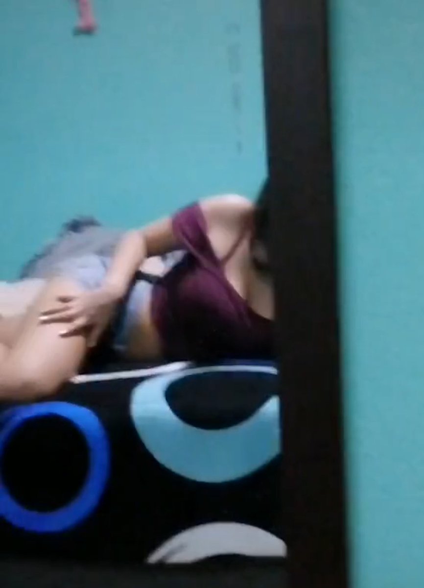 Naysexher21's tweet photo. Estas fotos pusieron asi a mi hermano 
Me gusta cuando sale a trabajar fuera, porque trae unas ganas tremendas de romperme y llenarme de leche
#sexi #sensual #caliente #semen #coger #incesto #incestohot #traviesa https://t.co/8ZRNs3SjlN
