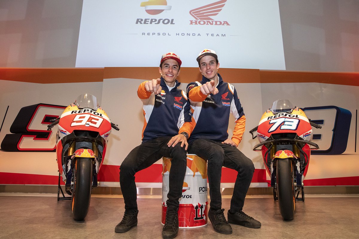 box_repsol's tweet photo. Veo, veo... ¿qué ves? 👀🔎
Encuentra las 7⃣ diferencias entre foto y foto.
Toca abrir bien los ojos
#BoxRepsolFansEnCasa
I spy... what do you see? 👀🔎
Find the 7⃣ differences between these 2 photos.
Open those eyes wide.
#BoxRepsolFansAtHome https://t.co/eNopggMvqS