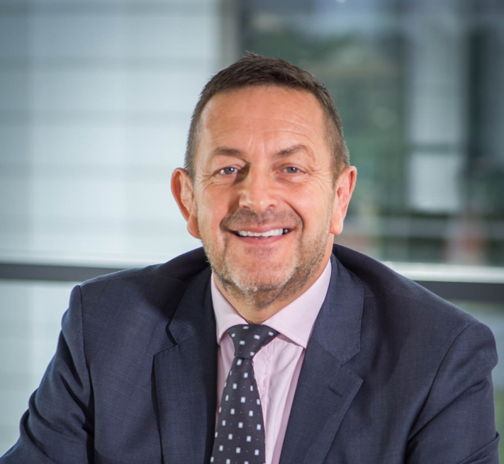Cardiff_Airport's tweet photo. We're delighted to confirm that Cardiff Airport's next Chairman will be Wayne Harvey, Senior Managing Partner for Deloitte in Wales. 

We look forward to welcoming Wayne to the Airport on 1st June, when he will take over from Roger Lewis ✈️ 

Read more at: https://t.co/ozmAm6dFHx https://t.co/viEhWMwwyf