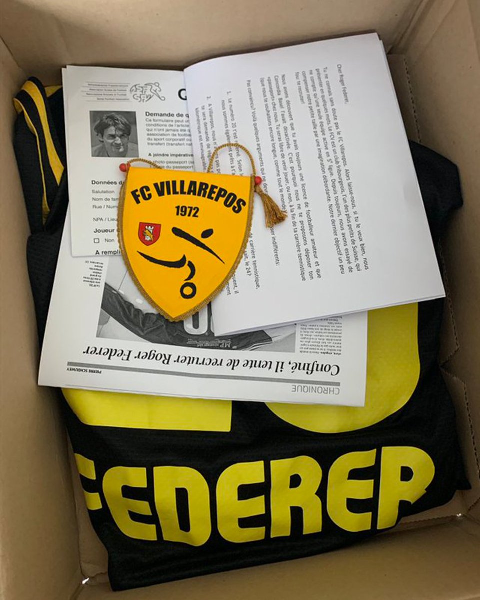 BetclicPortugal's tweet photo. 😂🇨🇭 Federer recebeu proposta para jogar futebol!

Villarepos (clube da quinta divisão suíça) garante:
- N.º 20 na camisola 
- Braçadeira de capitão
- Relvados parecidos aos de Wimbledon!
- Salário anual: 170€ (com possível negociação). https://t.co/85dCsuHw4s