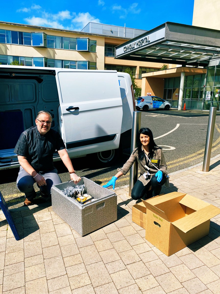 Chefjensen21's tweet photo. Doing our part for our frontline defender. Healthy meals for them, our little way of saying Thank you 🙏 @BaxterStoreyIre @doyle_rdoyle https://t.co/kkSeygU6Mm
