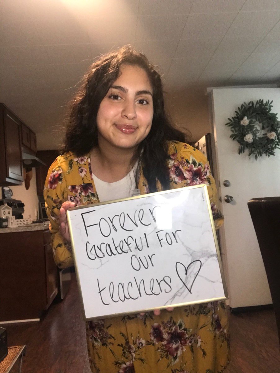 Yanoris is grateful and missing her teachers! 💛 Happy Teacher Appreciation Week!