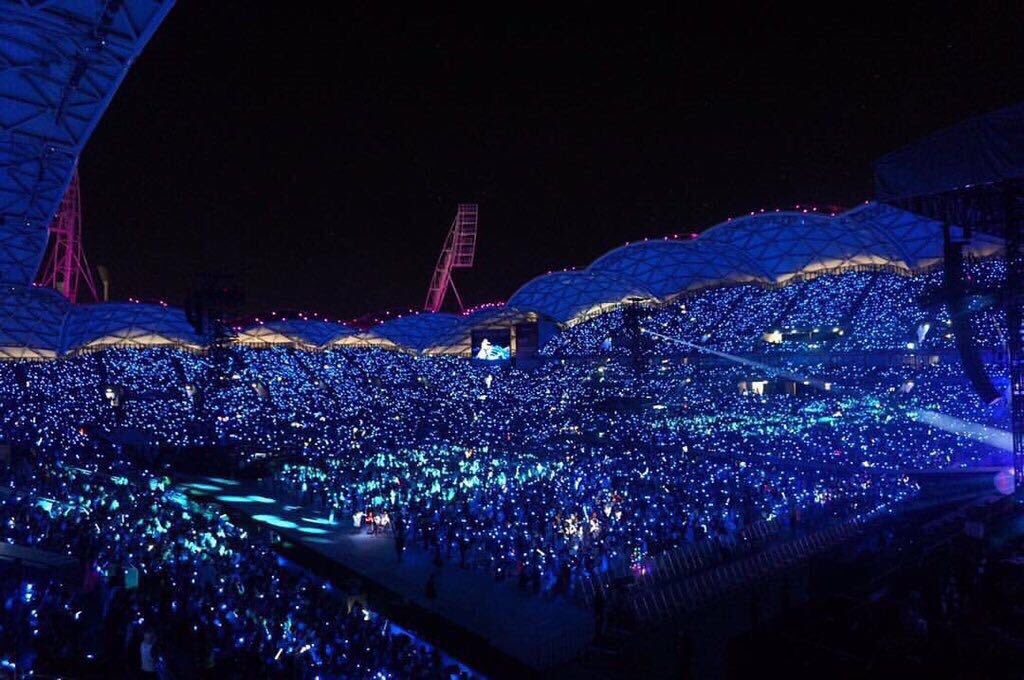 TSwiftNZ's tweet photo. Throw🔙 | 5 years ago today Taylor Swift kicked off her 1989 World Tour in Tokyo, Japan! It was the highest grossing tour of 2015 making $250M+ in revenue and consisted of 85 shows with 2.27M fans in attendance! #5YearsOf1989Tour

What was your greatest memory from the tour? https://t.co/TgloW8YzjX