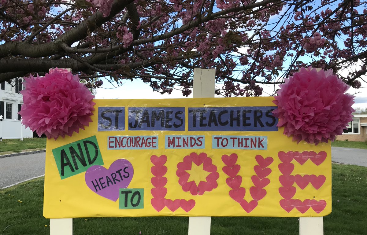 stjamescarmel's tweet photo. Our front lawn is filling up with signs of appreciation and #1000ThankYous thanks to our amazing school families. #TeacherAppreciationWeek #HVCatholicED @ArchNY_Schools @mauracr87811579 @MichaelDeegan10 https://t.co/A4MSC9poqm