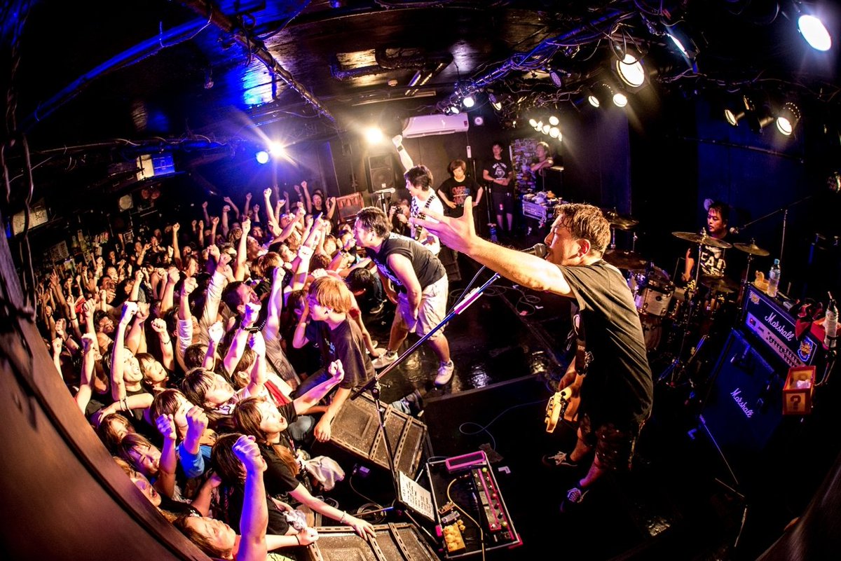 NAO_MUSIC_ZUSHI's tweet photo. 【PLAYBACK F.A.D】
2018年8月4日 横浜F.A.D
NAO MUSIC presents
Make a freedom!!

３バンド目
OVER ARM THROW
(@KEYWORLD_tweet)

Photo by @ttetteteru

#makeafreedom
#FAD横浜
#OVERARMTHROW https://t.co/TaXX8UyNRL