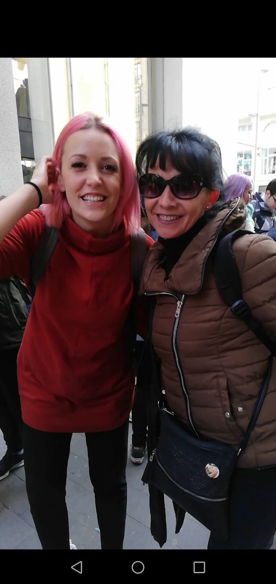 ChusiSakira's tweet photo. Ay Muchas felicidades @AlbaSweetC  otro añito felicitandote por aquí te admiro  y te adoro  guapísima, 😘😘😘😘🎁💕🎉🌠🎤 #Sweet28Alba  💕 https://t.co/o5SQvAAEvv