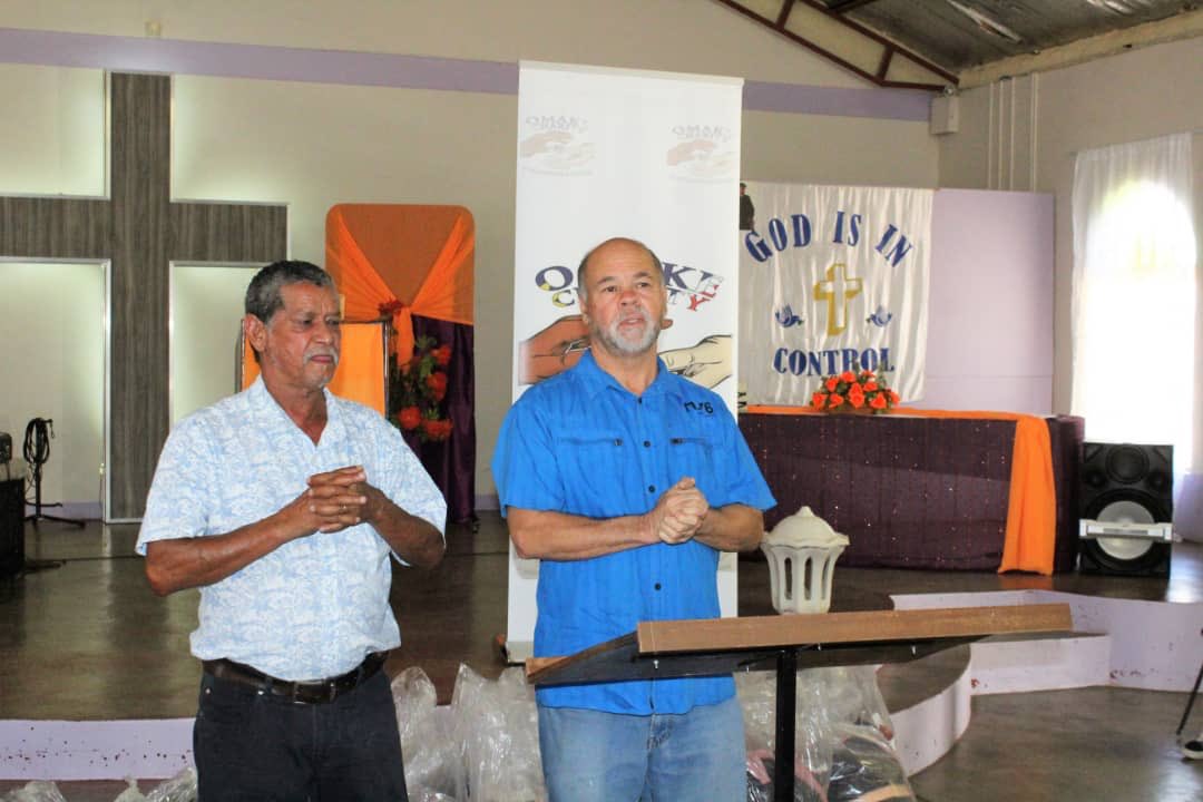 omake_charity's tweet image. Our team donated food packages to the United Congretional church. 

Help us make a difference by donating to our cause.
#charity #donations