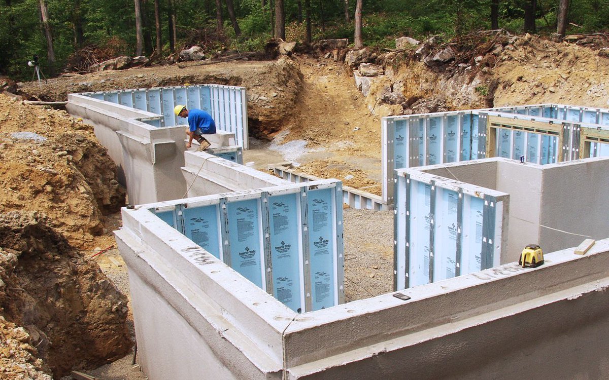 superiorwalls's tweet photo. Did you know that our Xi and Xi Plus foundation systems are actually concrete cavity wall panels with concrete studs at 24 inches on center attached at the top and bottom with bond beams? Impressive! #superiorwalls #manufacturing #patentprocess #innovation #homeinnovation https://t.co/vsFWIumdnw