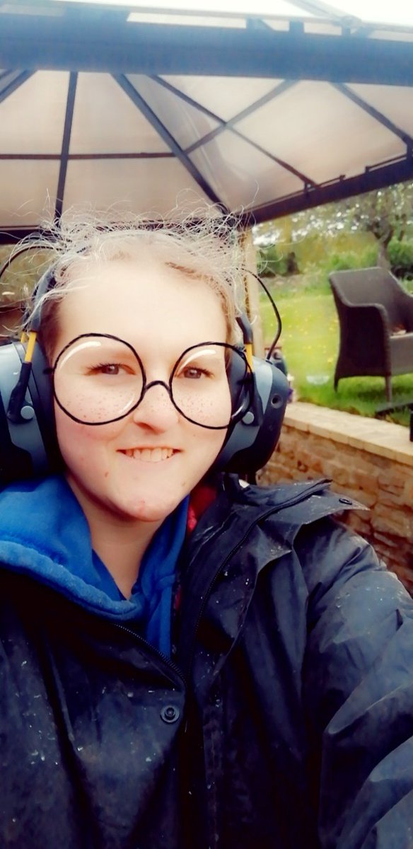 CarylDteach's tweet photo. @RadioX keep up the tunes!  I've been pressure washing the patio since 9am with my radio headphones on #lockdown #thankyou https://t.co/Vat8lYLAf0