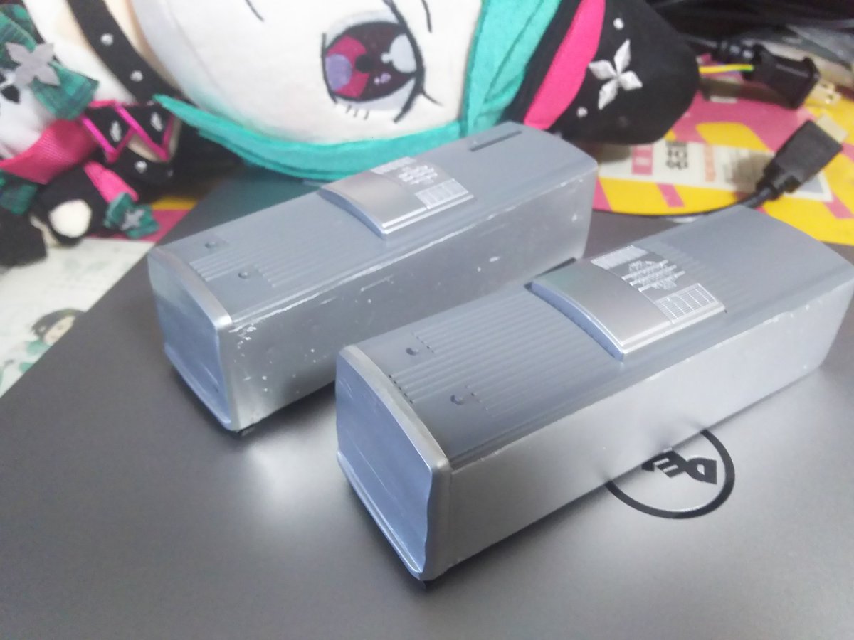 meijo_priken's tweet photo. 東京理科大さんが何やら色々と作っているので、中の人が最近作ったものを載せようと思います。これは要らなくなったプラレールをキャラクターのラッピング電車に作り替えたものです。
#おうちでプリチャン
#プリ研DIY部 https://t.co/abjUsTKVvd