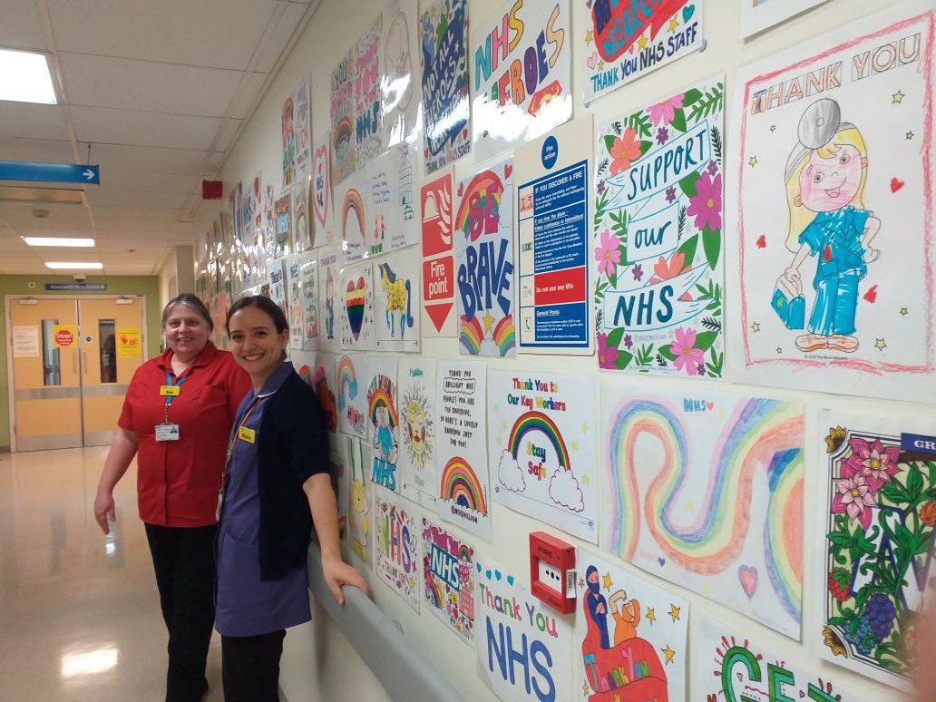 reachmeerahere's tweet photo. How incredible to get a chance to celebrate our amazing midwives!!! Thank you for everything you do! #InternationalDayOfTheMidwife @AngelaH_LGT @LG_NHS @HelenKnower https://t.co/wWFb51yUMr