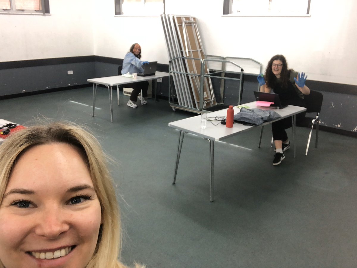 IzzieChapman's tweet photo. Another busy day at #PowerToConnect lots of device donations & IT Volunteers @BatterseaPwrStn 💥 Donations still needs of laptops (less than 4 years old) with charger, tablets needed too for #Wandsworth Schools @wandbc #COVID19 #OldLaptops #HomeSchooling https://t.co/OUb0pG8ubr