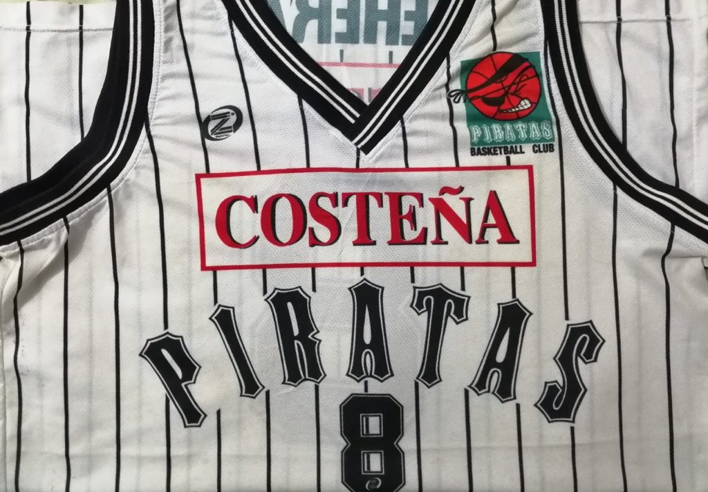PiratasBogota's tweet photo. Recordamos con cariño y agradecimiento una camiseta para la historia. https://t.co/UhFxGiTYYQ