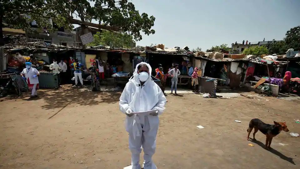 htTweets's tweet photo. #CoronavirusLockdown | Blind people fear days after lockdown, say social distancing is a curse

(Reports @joydeepthakur)

https://t.co/SS1sMGFsKX https://t.co/ECbb1ZHvbo
